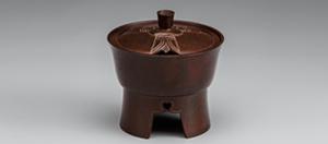二代 加藤渓山 牙黄磁 香炉 喜寿 共箱 公春銘 菊透銀火屋添 約108ｇ 香炉 | 高砂香料工業株式会社